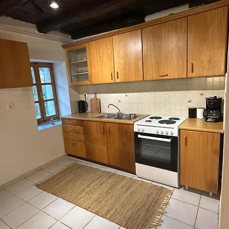 Forest View Aggeliki Karpenísion