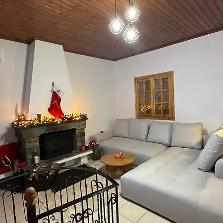 Forest View Aggeliki * Karpenísion