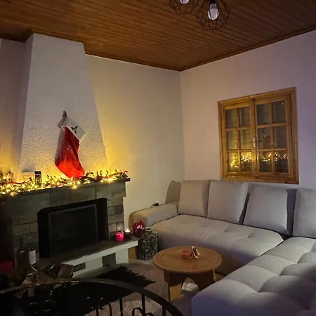 Forest View Aggeliki * Karpenísion